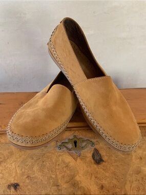 VIVANZ Camel Driving Moccasin 39M